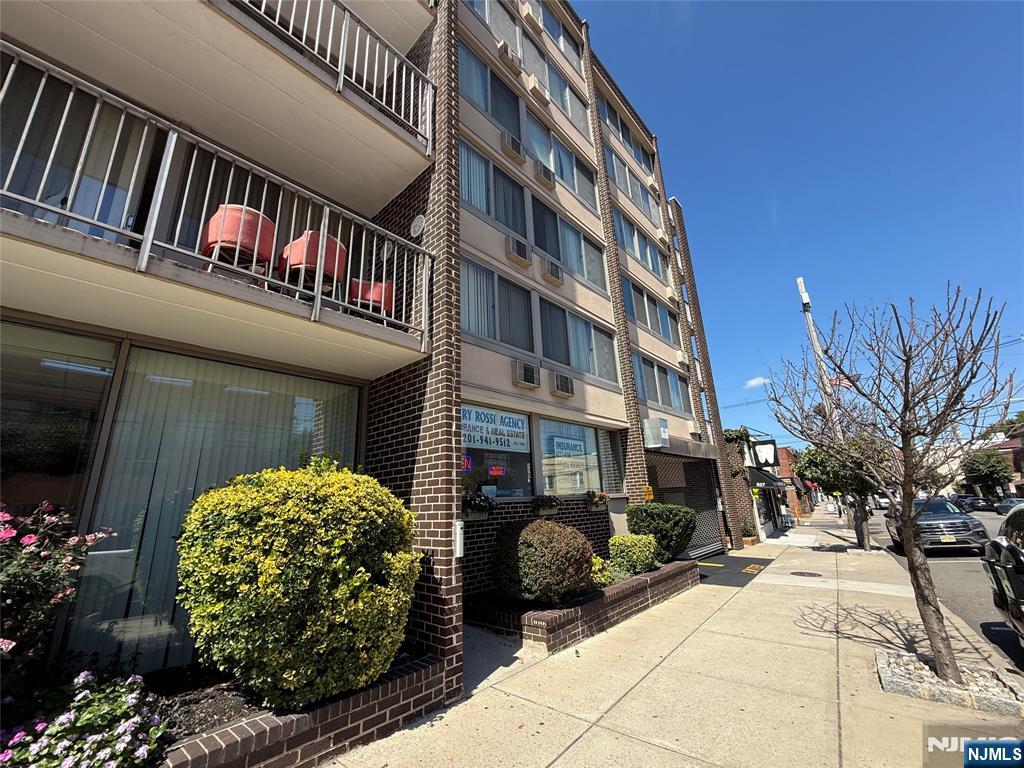 main property photo 34