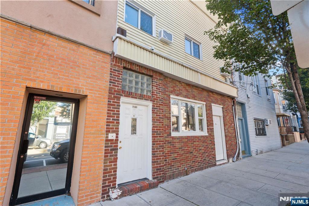 main property photo 20