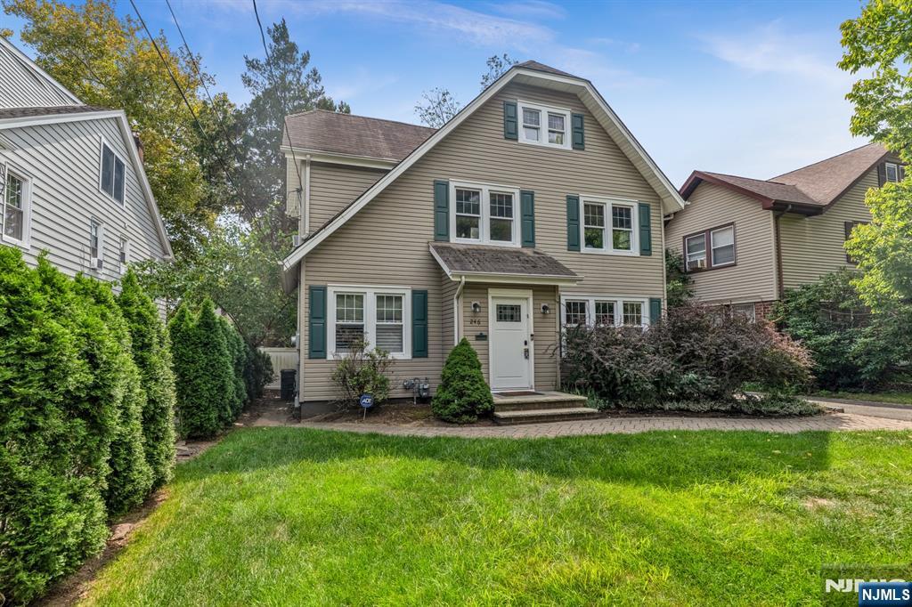main property photo 2