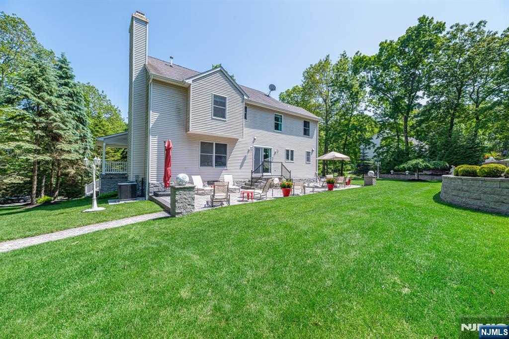 main property photo 30
