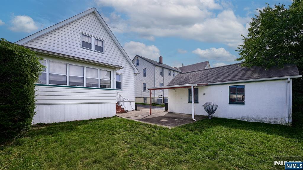 main property photo 21