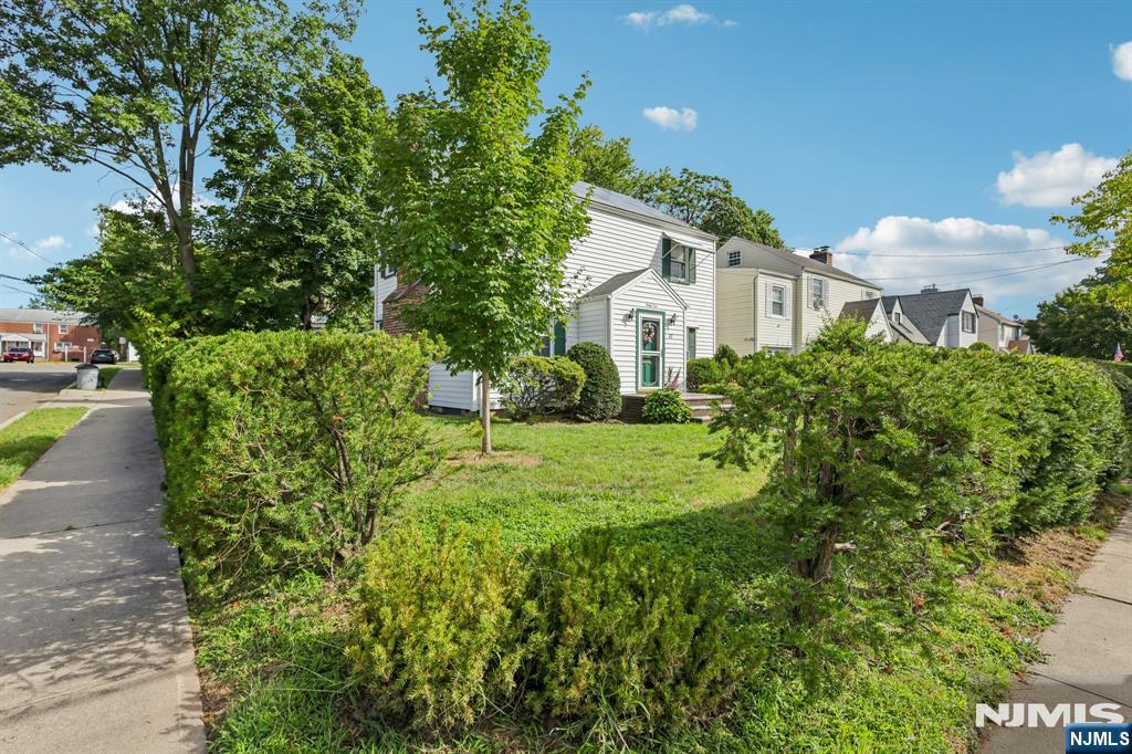 main property photo 26