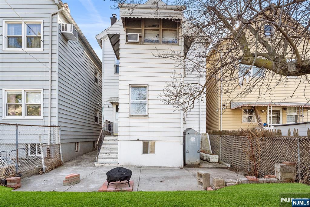 main property photo 36