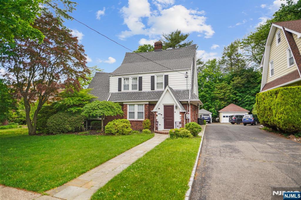 main property photo 34