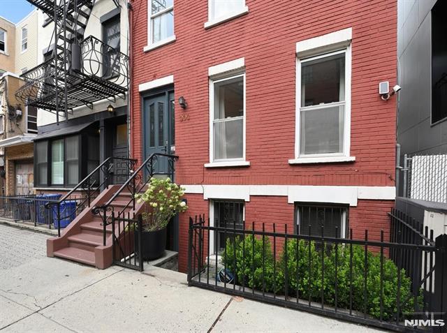 main property photo 43