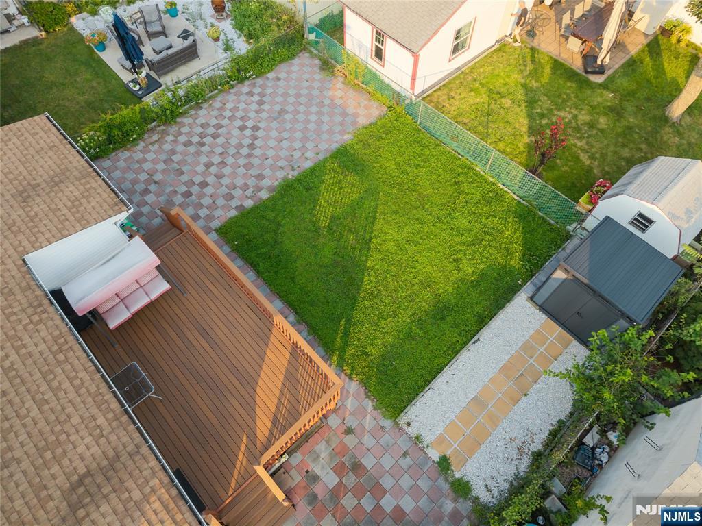 main property photo 16