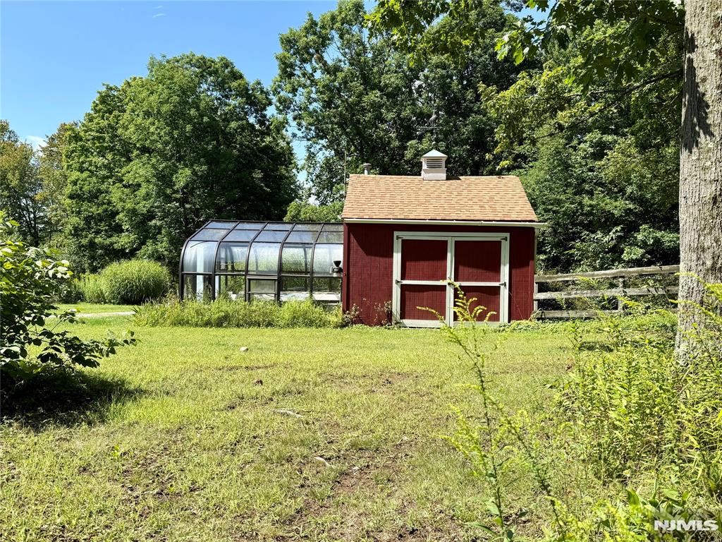 main property photo 39