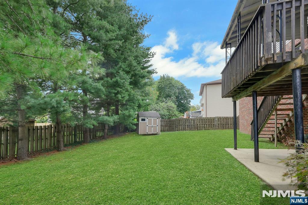 main property photo 37