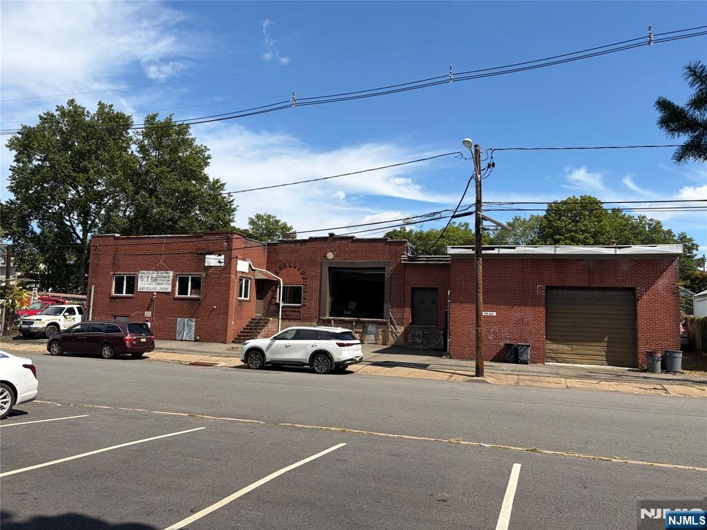 main property photo 10