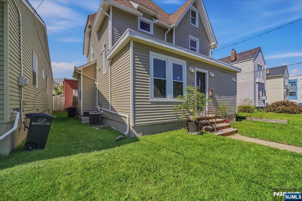 main property photo 4