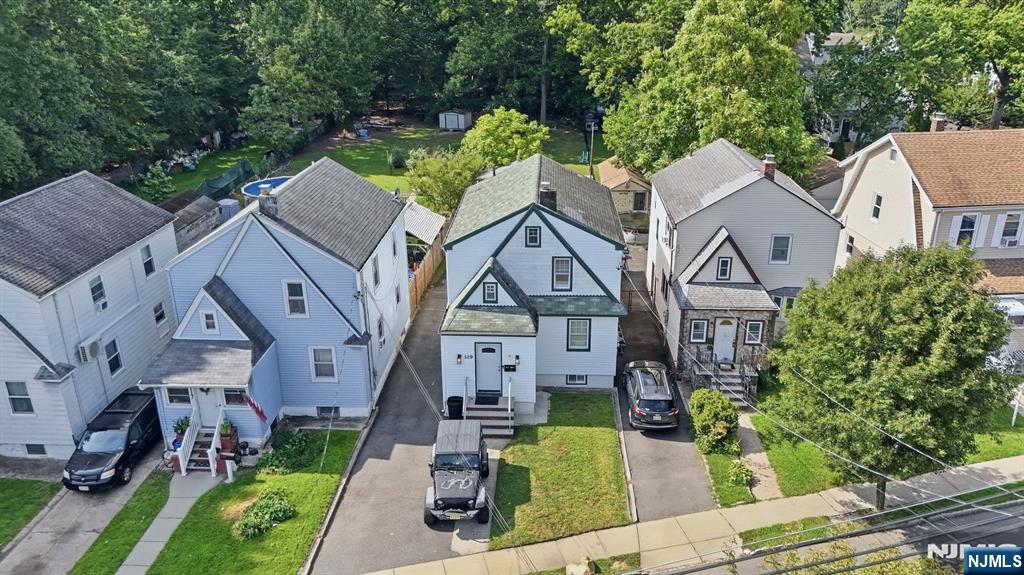 main property photo 30