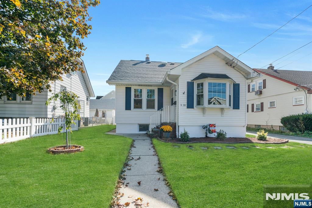 main property photo 0