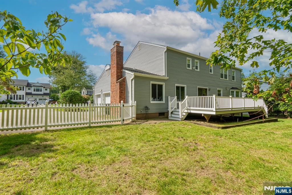 main property photo 39