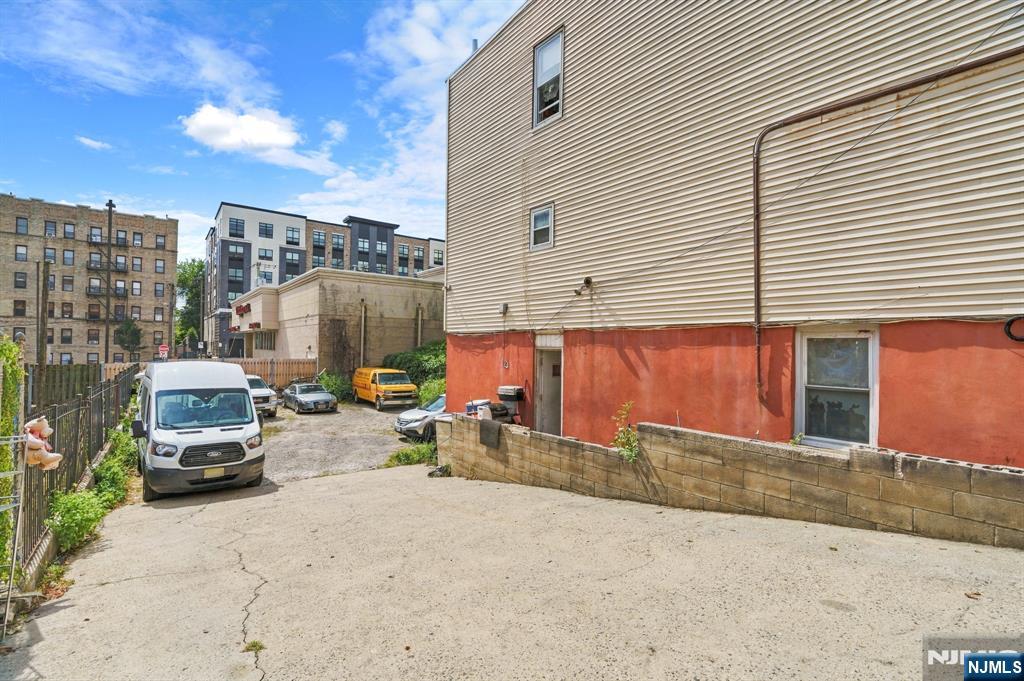 main property photo 22