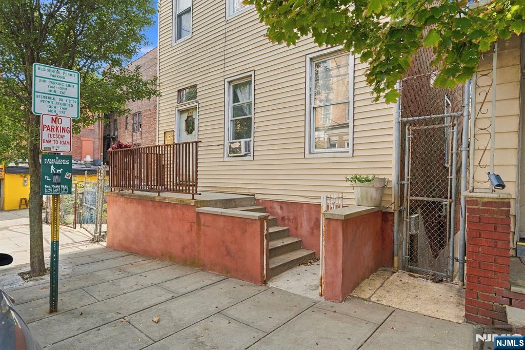 main property photo 3