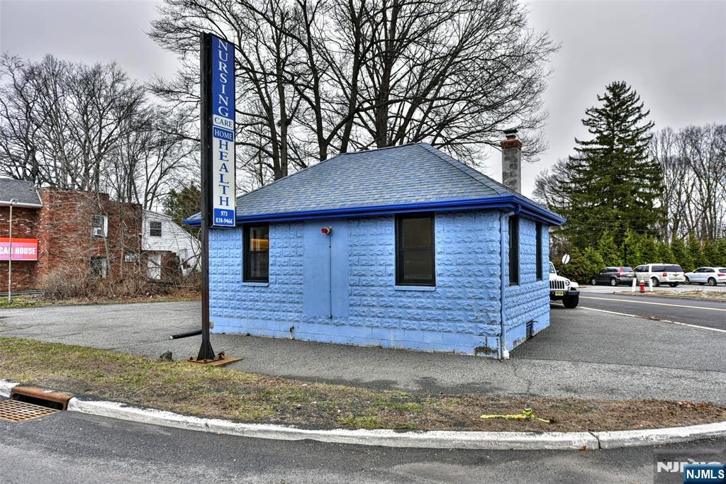 main property photo 12