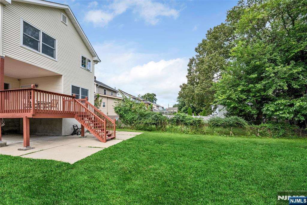 main property photo 31