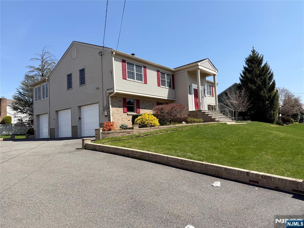 main property photo 44