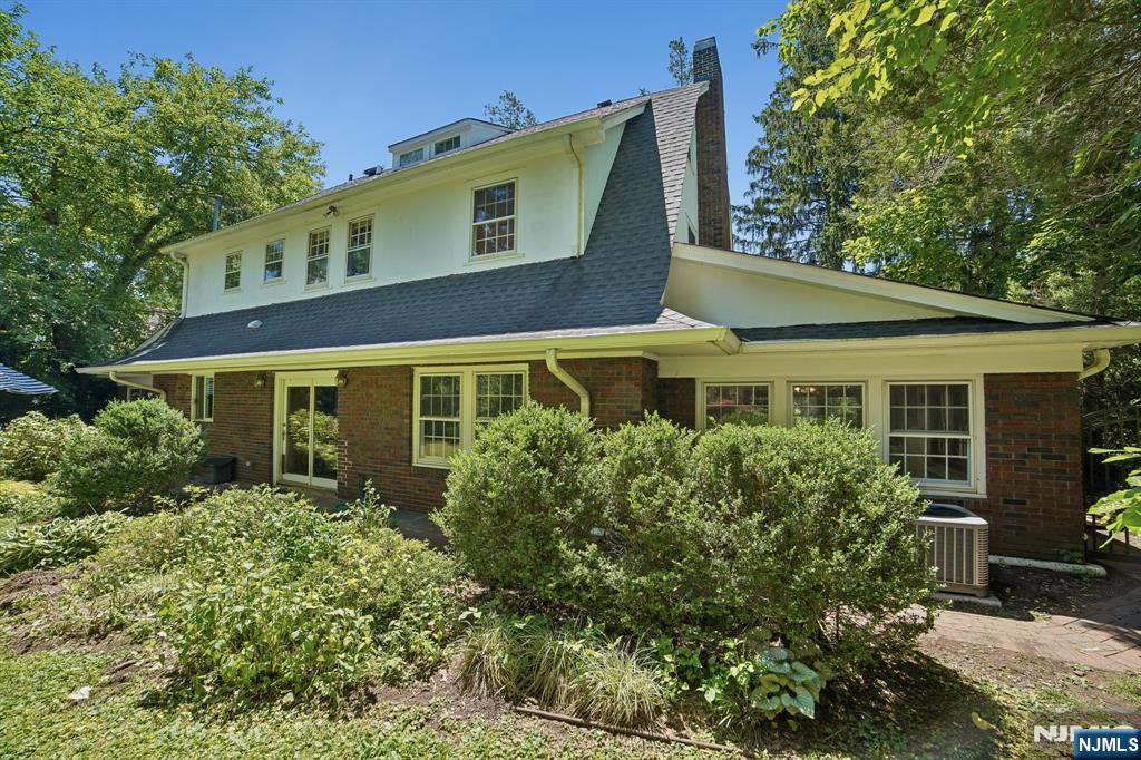 main property photo 41