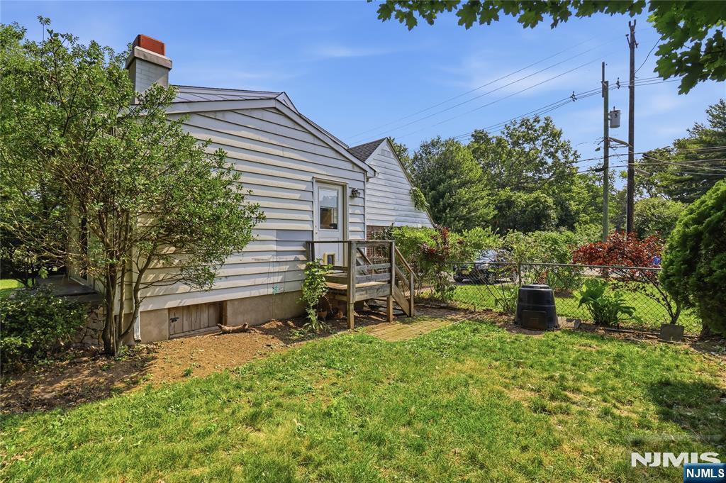 main property photo 31