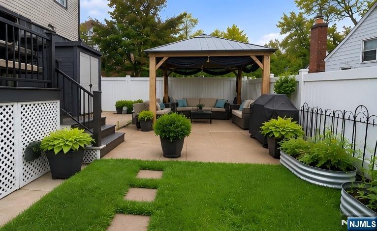 main property photo 35