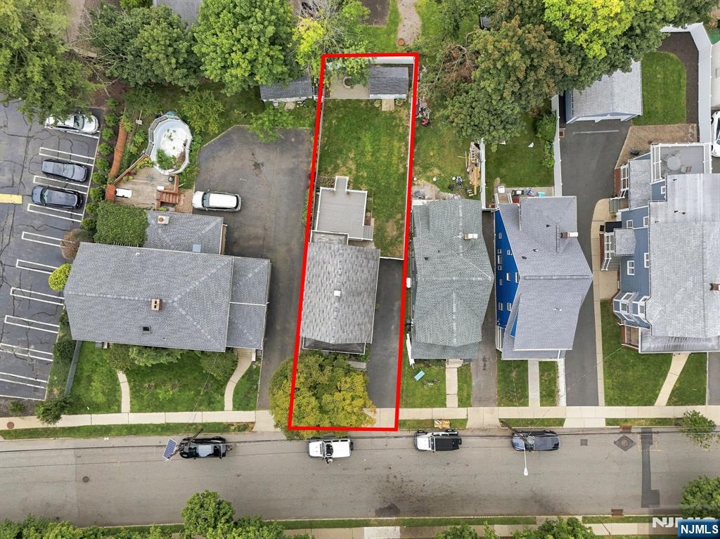 main property photo 31