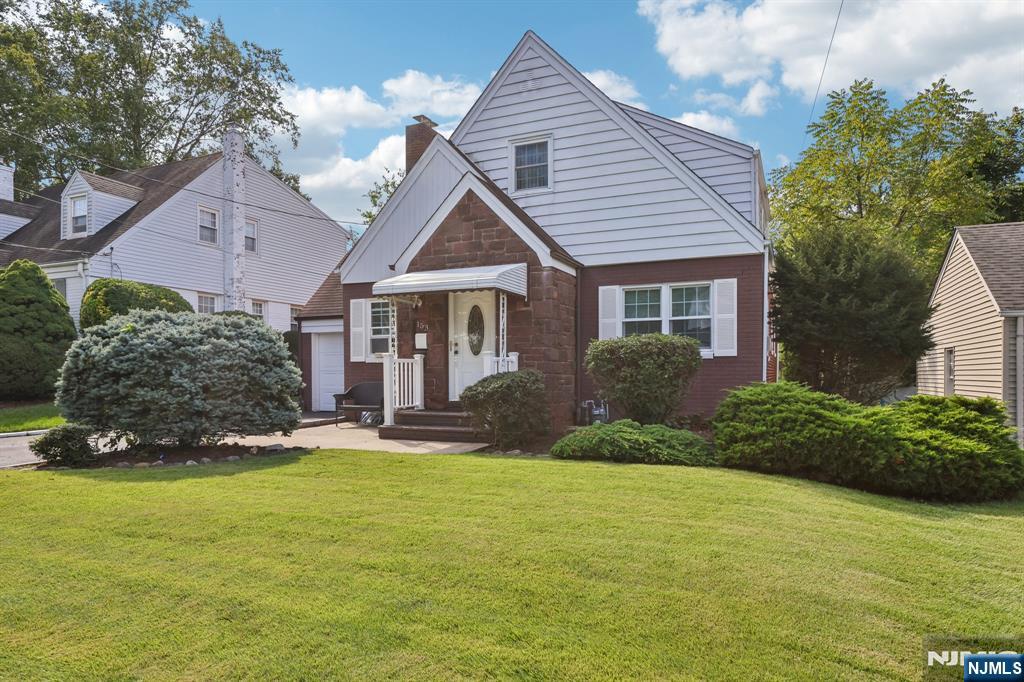 main property photo 2