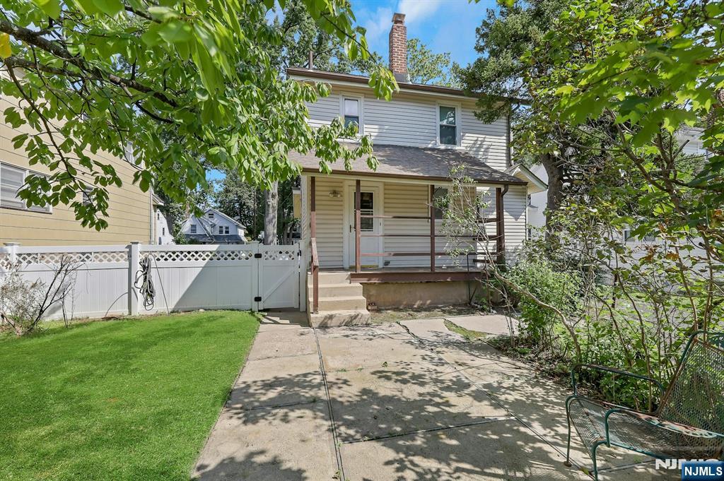 main property photo 8