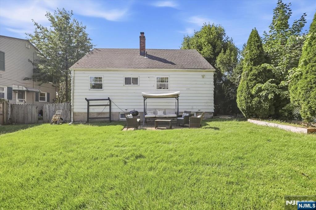 main property photo 12