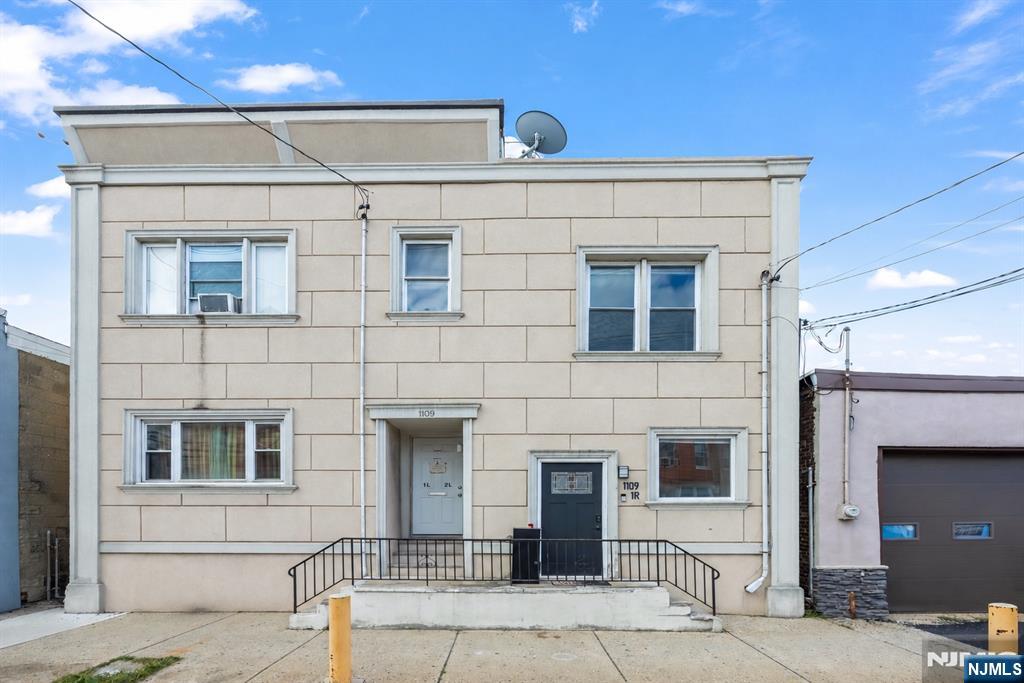 main property photo 22