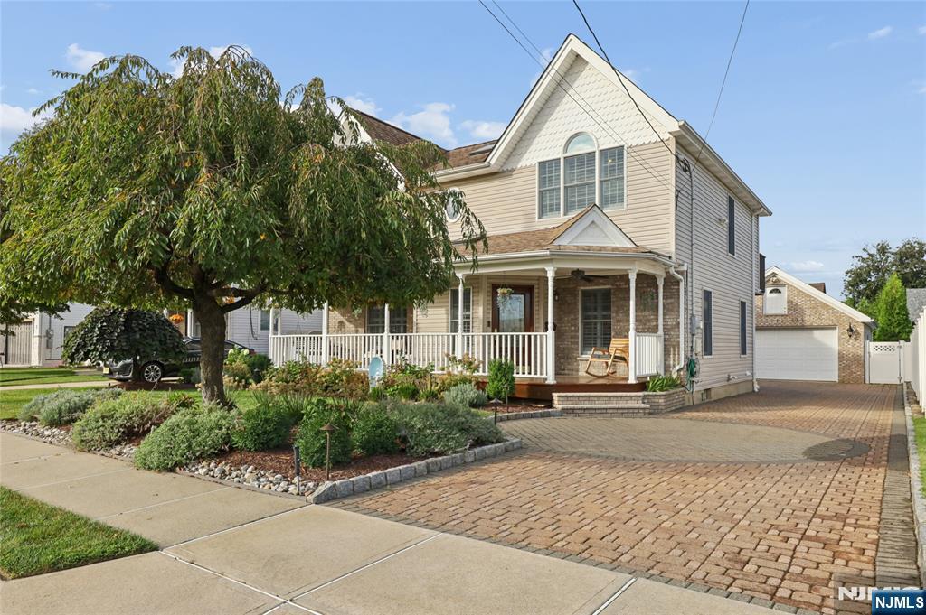 main property photo 47