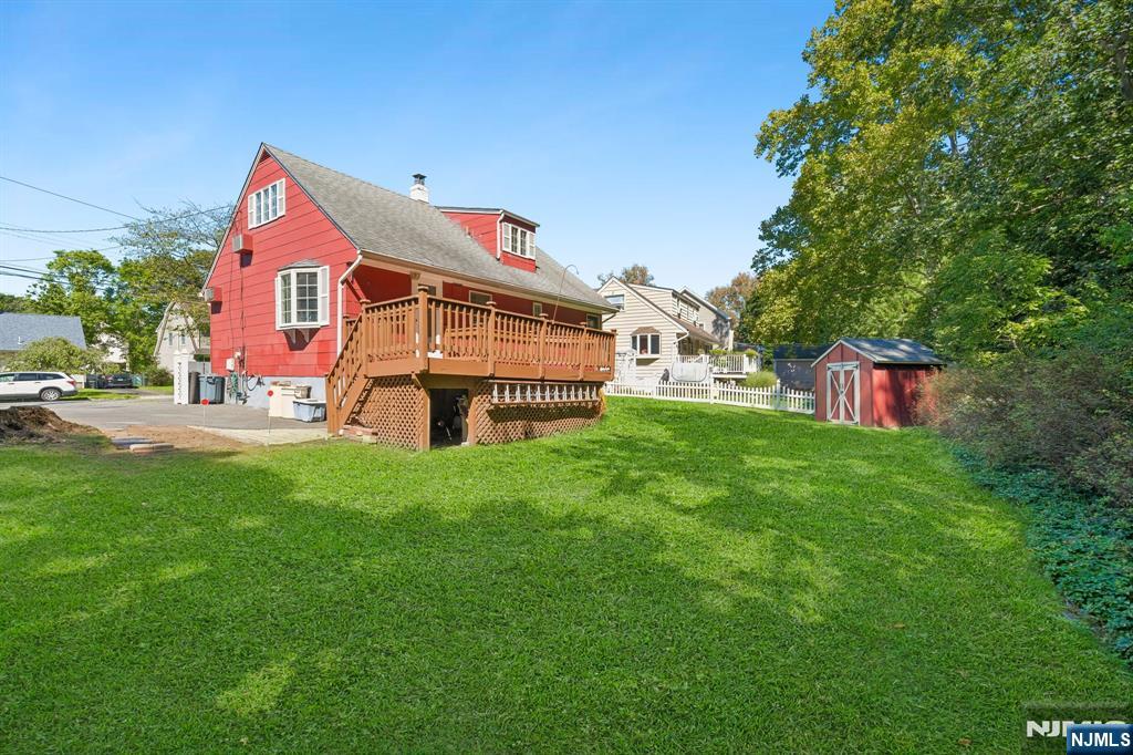 main property photo 33