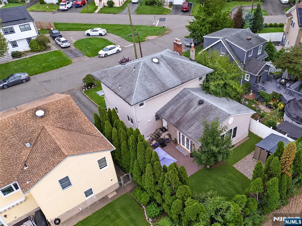 main property photo 22