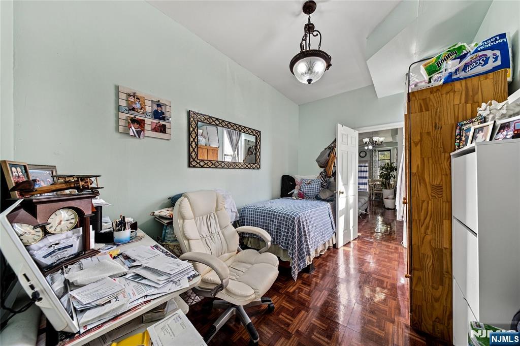 main property photo 18