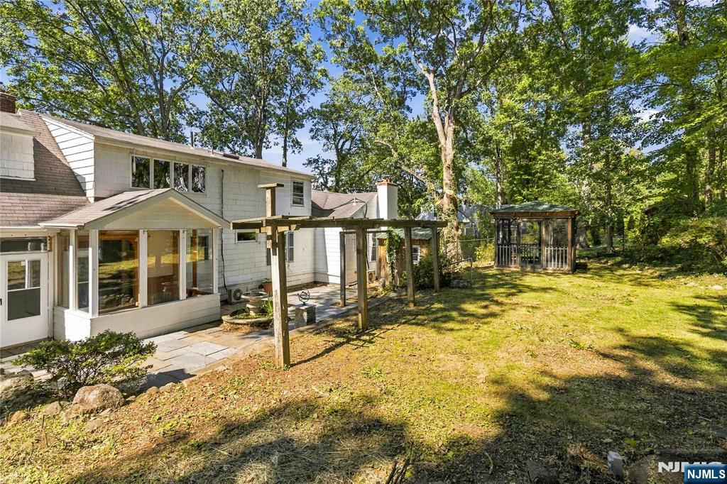 main property photo 27