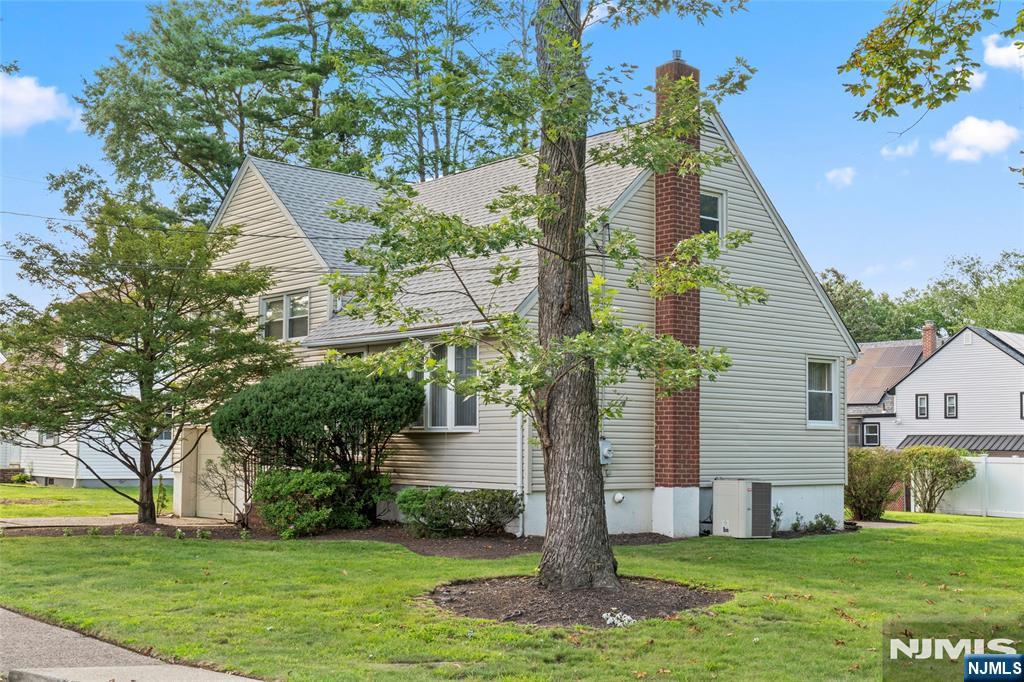 main property photo 24