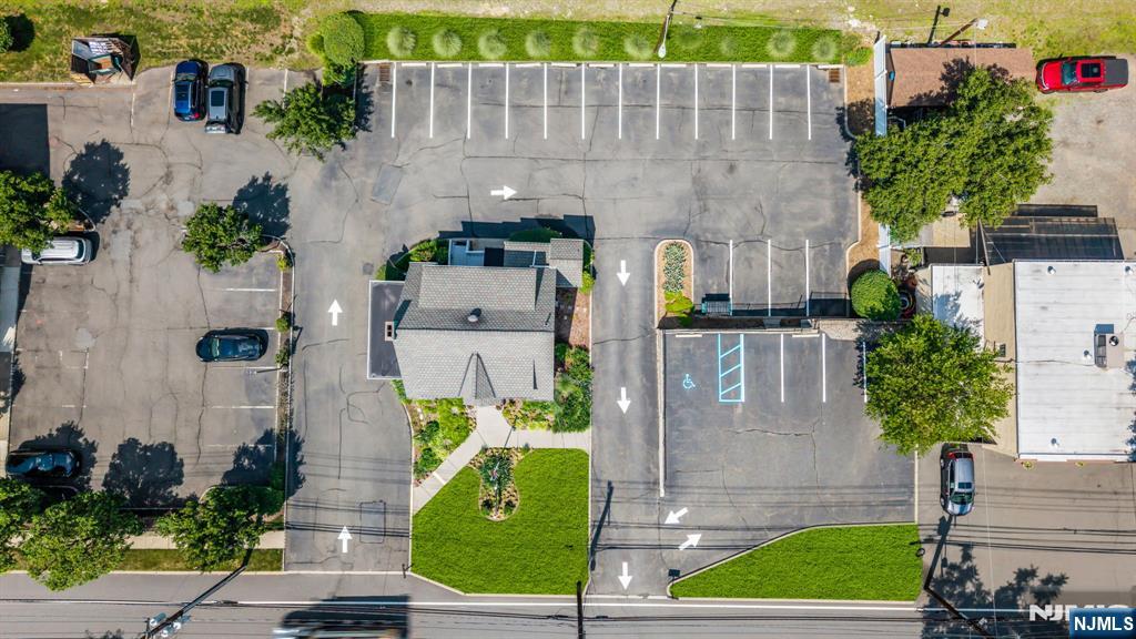 main property photo 17