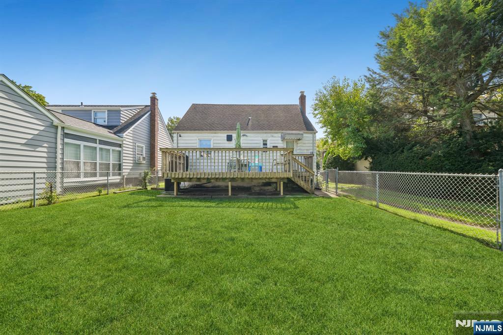 main property photo 15