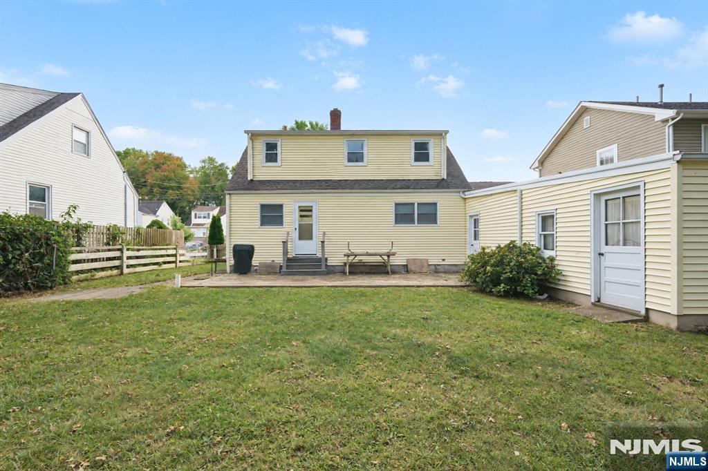 main property photo 10
