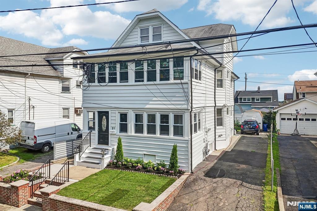 main property photo 49