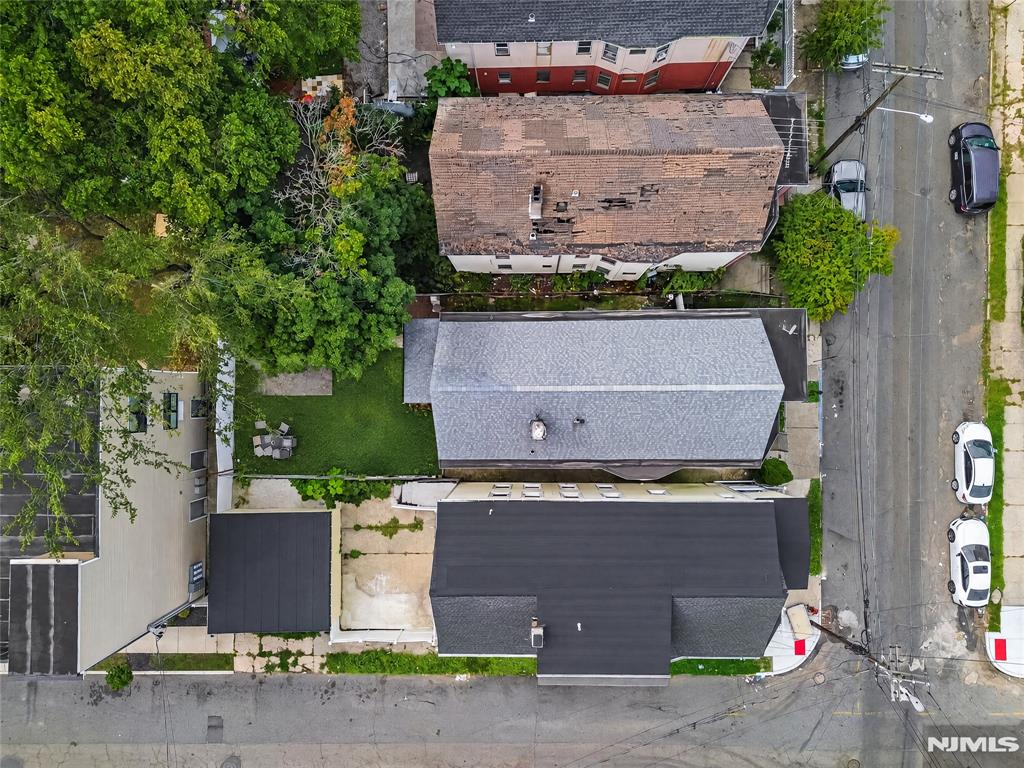 main property photo 31