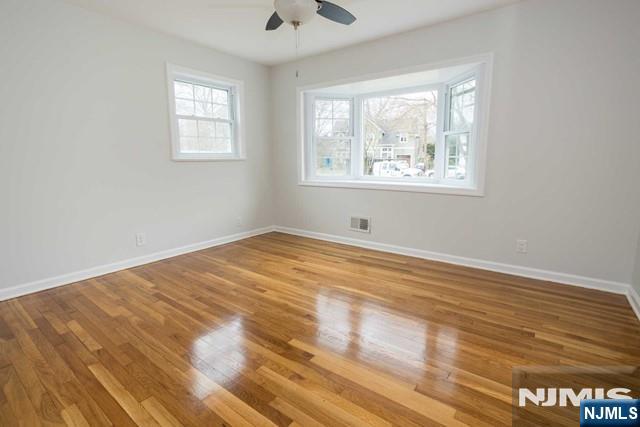 property viewer photo 11