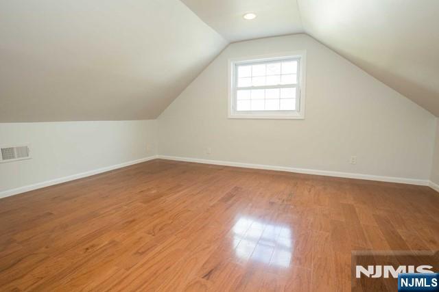 property viewer photo 12