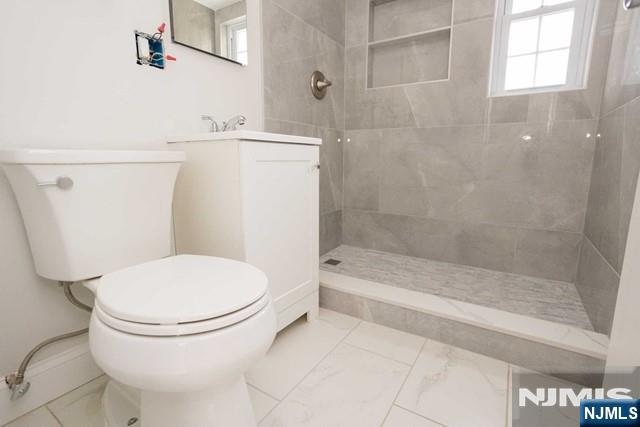 property viewer photo 16