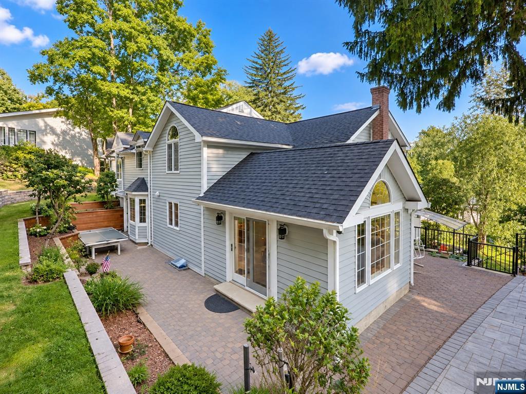 main property photo 13