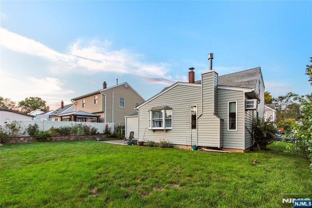 main property photo 6