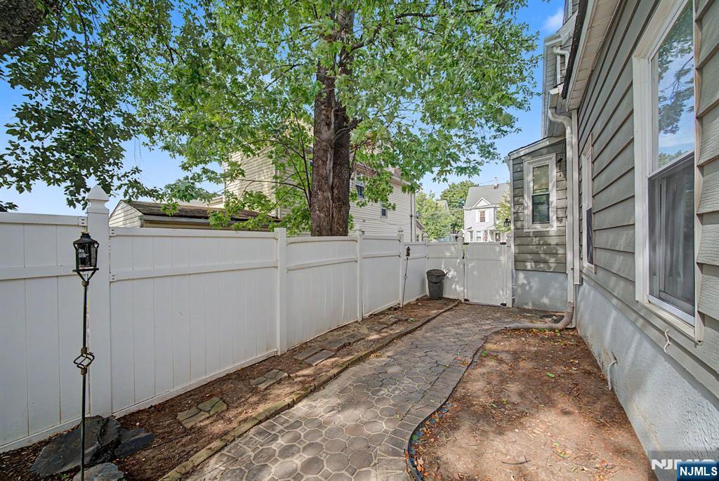 main property photo 48