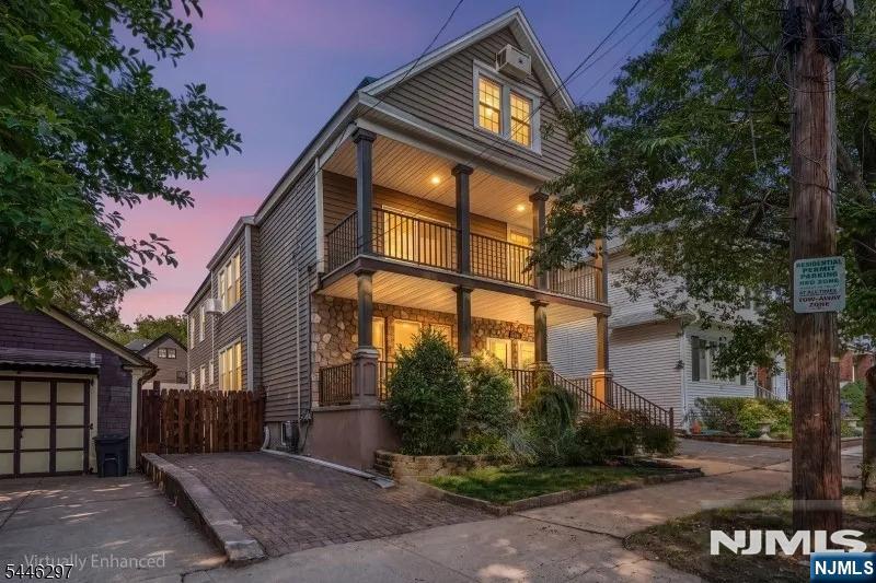 main property photo 30