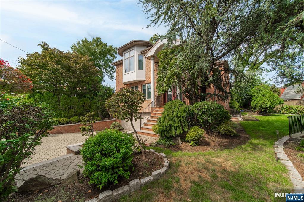 main property photo 48
