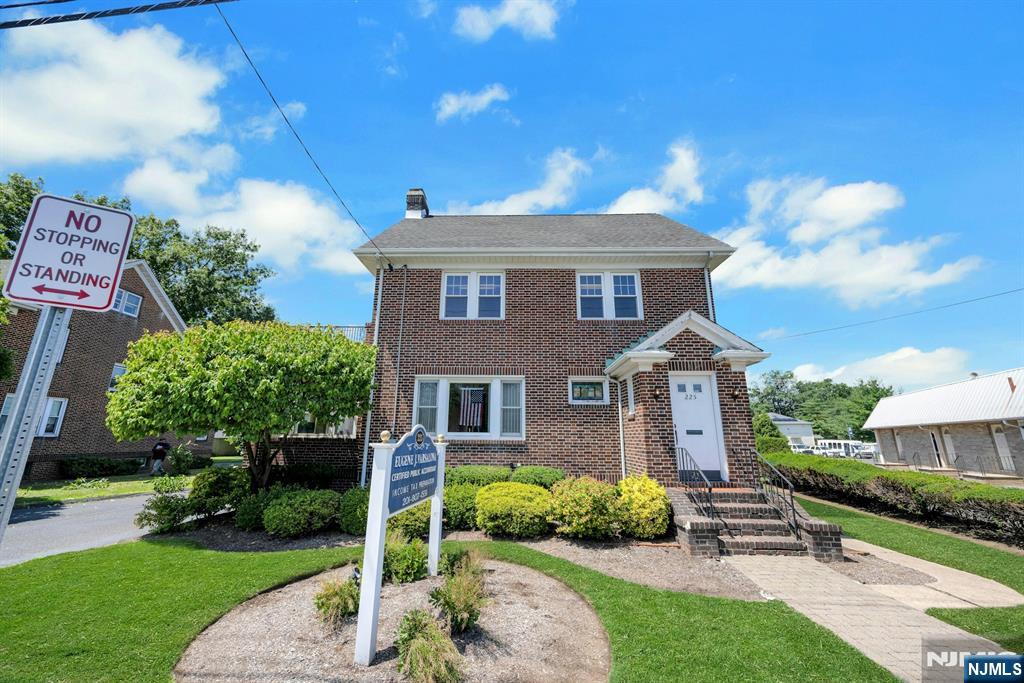 main property photo 31